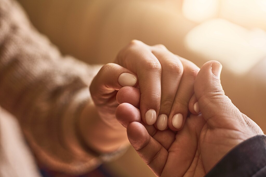 https://commons.wikimedia.org/wiki/File:Compassion_holding_hands.jpg