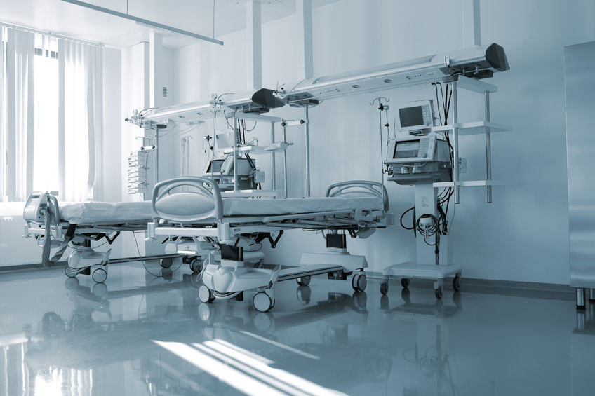 empty beds in the modern hospital ward